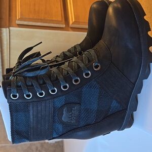 Sorel Lexie Wedge Lace Up Boots Bootie Black Blue Plaid Check Women's Size 8